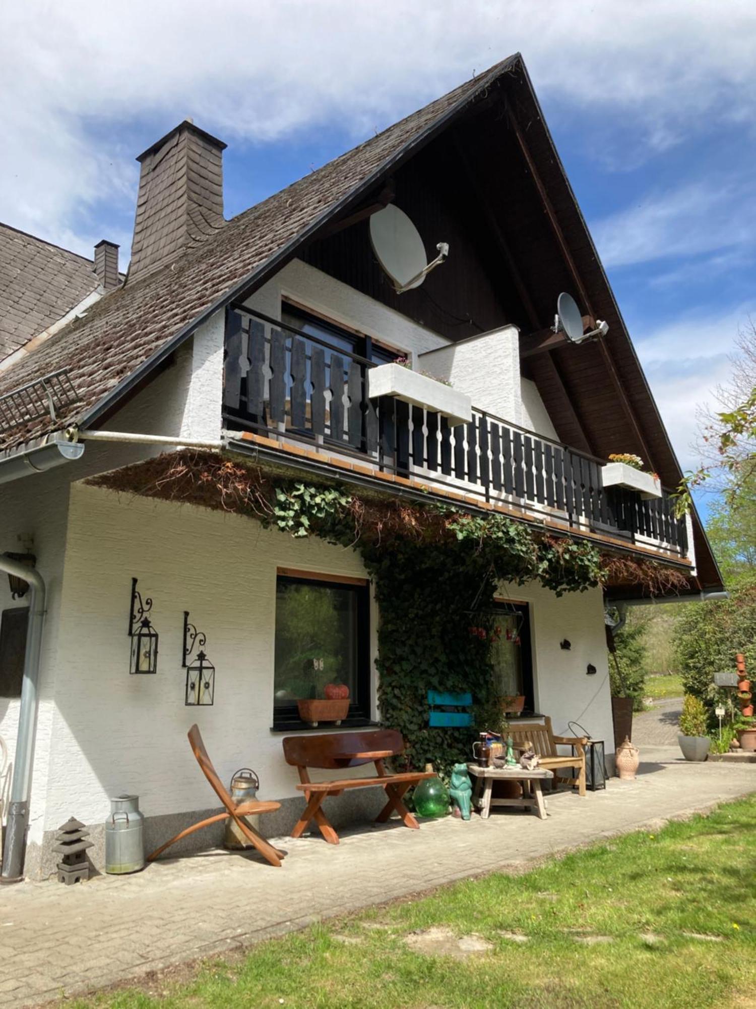 Gasthof Walhalja Schmallenberg Exteriör bild