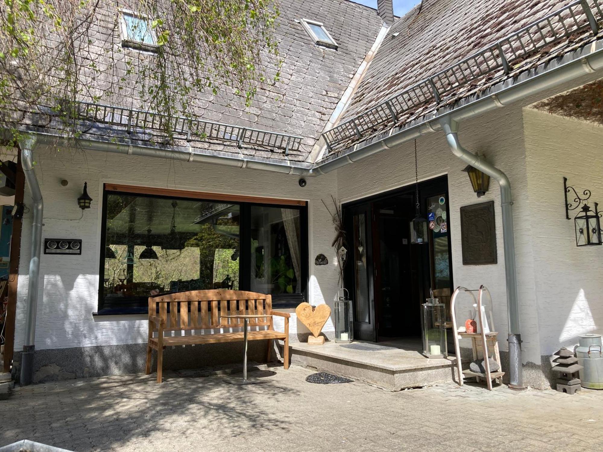 Gasthof Walhalja Schmallenberg Exteriör bild