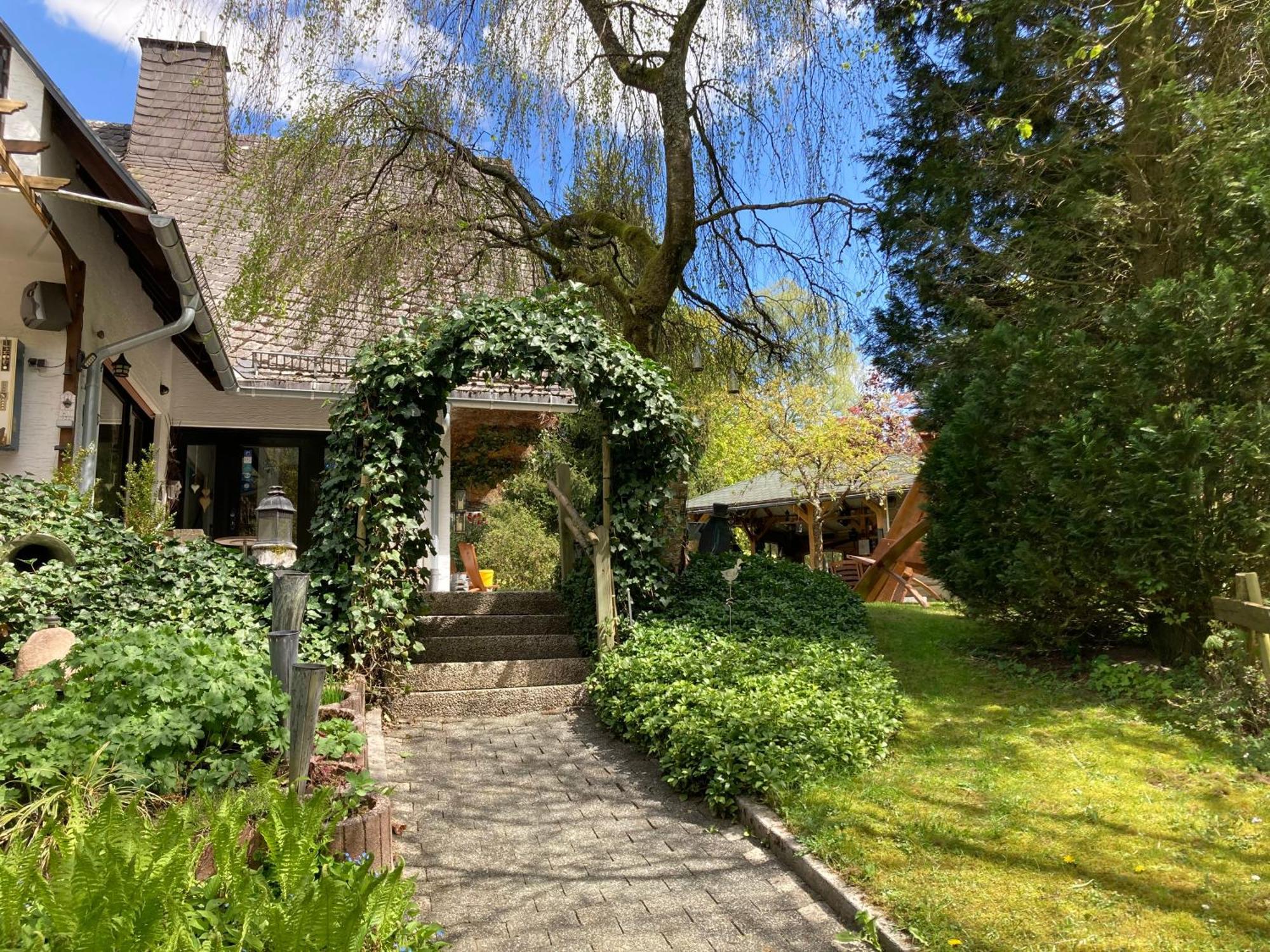 Gasthof Walhalja Schmallenberg Exteriör bild